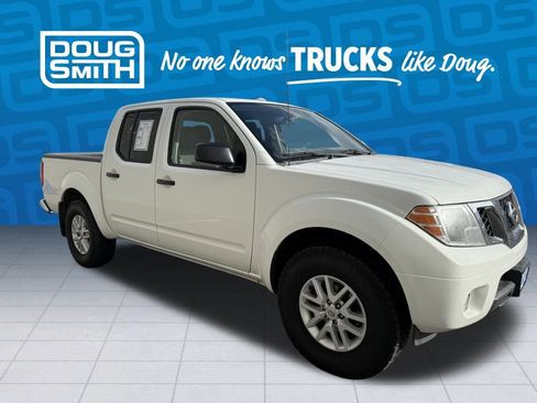 Used 2017 Nissan Frontier SV w/ SV Value Truck Package image 5