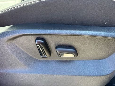 Used 2025 Volkswagen Atlas SEL image 30