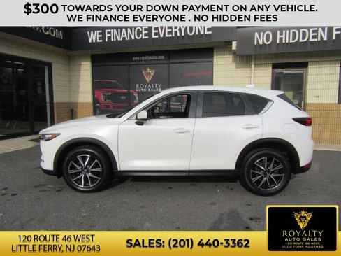 Used 2018 MAZDA CX-5 Touring w/ Preferred Equipment Package image 4