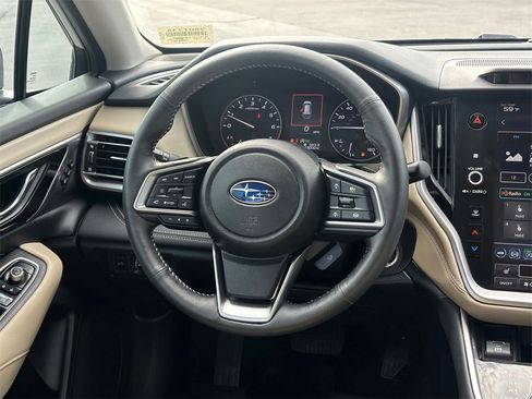 Used 2025 Subaru Outback Limited image 27