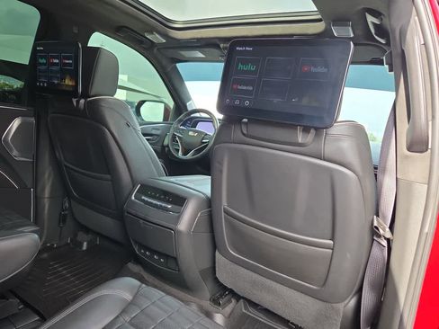Used 2022 Cadillac Escalade ESV Sport Platinum AWD/4WD image 16
