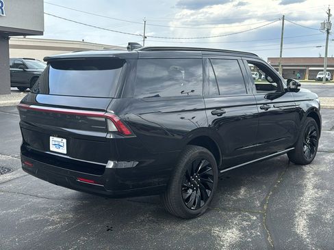 Used 2025 Lincoln Navigator Reserve w/ Jet Appearance Package AWD/4WD image 9