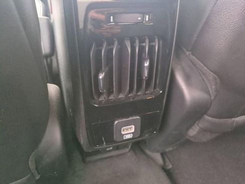 Used 2025 Jeep Compass Limited image 20