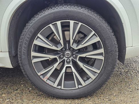 Used 2020 Volvo XC90 T5 Momentum w/ Protection Package AWD/4WD image 9