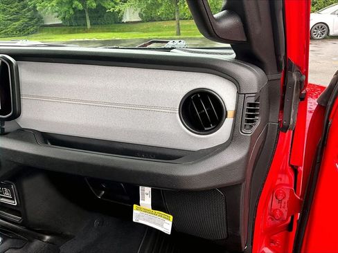 Used 2024 Jeep Wrangler Unlimited w/ Convenience Group AWD/4WD image 13