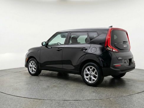 Used 2025 Kia Soul LX w/ LX Technology Package image 6