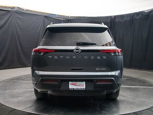 Used 2023 Nissan Pathfinder SV AWD/4WD image 11