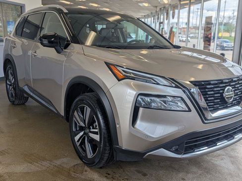 Used 2021 Nissan Rogue Platinum AWD/4WD image 9