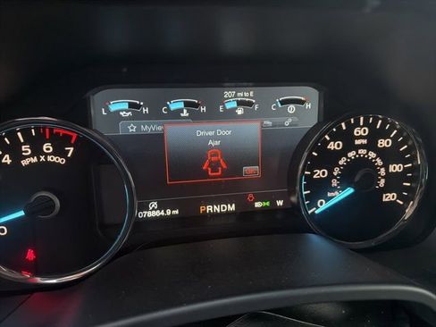 Used 2018 Ford F150 Lariat w/ Equipment Group 502A Luxury image 11