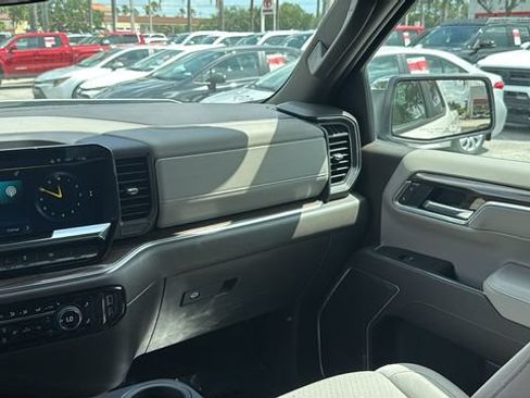 Used 2025 Chevrolet Silverado 1500 LT RWD image 16