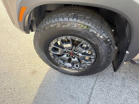 Used 2023 Nissan Frontier PRO-4X w/ Pro-4X Premium Package AWD/4WD image 28