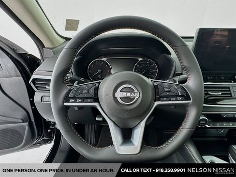 Certified 2025 Nissan Altima 2.5 SR w/ SR Premium Package AWD/4WD image 11