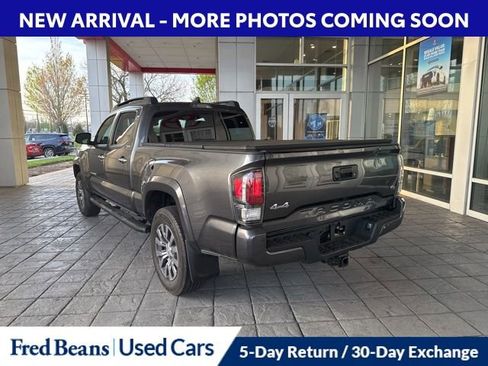 Certified 2022 Toyota Tacoma Limited AWD/4WD image 5