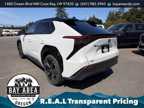 Used 2024 Toyota bZ4X AWD w/ Weather Package image 4