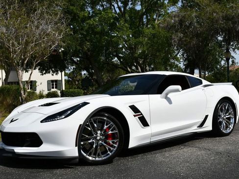 Used 2017 Chevrolet Corvette Grand Sport RWD image 19
