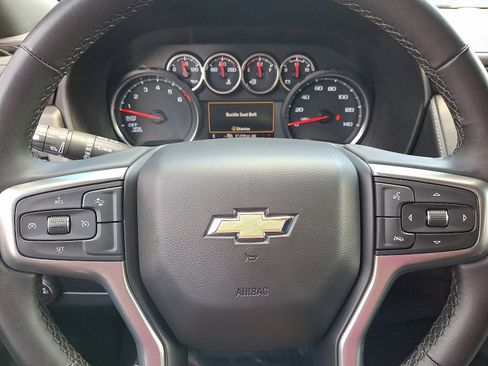 Used 2024 Chevrolet Suburban LS image 21