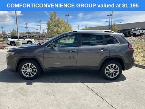 Used 2021 Jeep Cherokee Latitude Lux w/ Comfort/Convenience Group FWD image 4