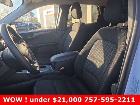 Used 2025 Ford Escape Active image 10
