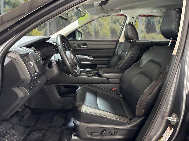 Used 2022 Nissan Pathfinder SL w/ Lighting Package (N92) AWD/4WD image 9
