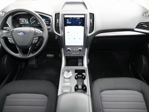 Used 2024 Ford Edge SE w/ Black Appearance Package image 27