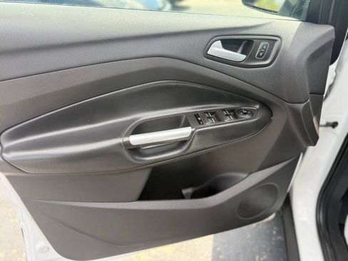 Used 2019 Ford Escape SE FWD image 7
