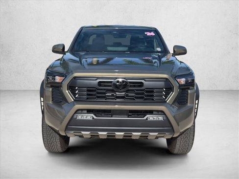 Certified 2026 Toyota Tacoma TRD Off-Road AWD/4WD image 2
