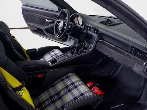 Certified 2019 Porsche 911 GT3 RS RWD image 7