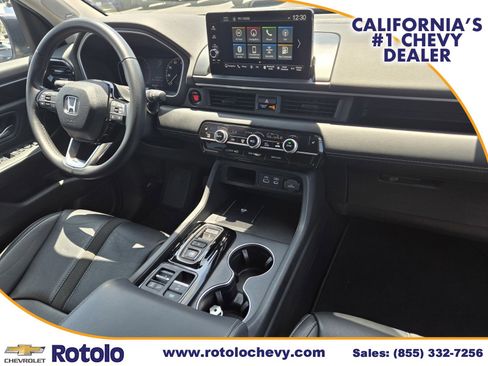Used 2023 Honda Pilot Touring image 9