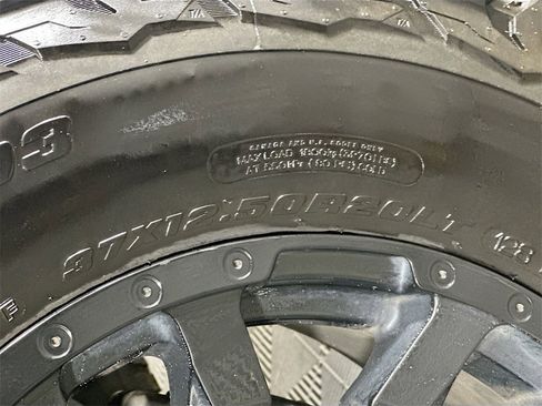 Used 2020 Jeep Gladiator Overland image 33