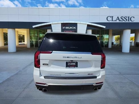 Used 2025 GMC Yukon XL Denali AWD/4WD image 7