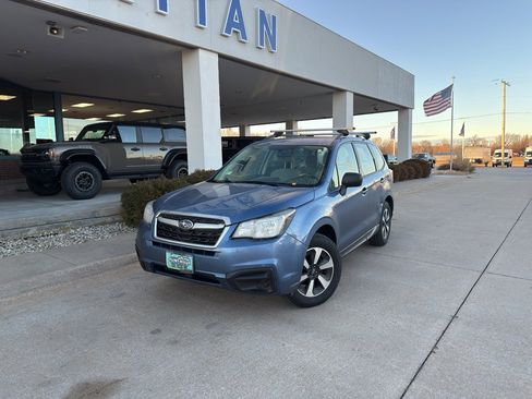 Used 2017 Subaru Forester 2.5i w/ Alloy Wheel Package image 2