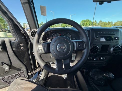 Used 2017 Jeep Wrangler Sport AWD/4WD image 11