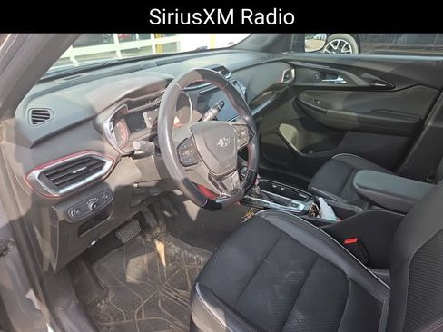 Used 2021 Chevrolet TrailBlazer RS w/ Sun and Liftgate Package AWD/4WD image 17