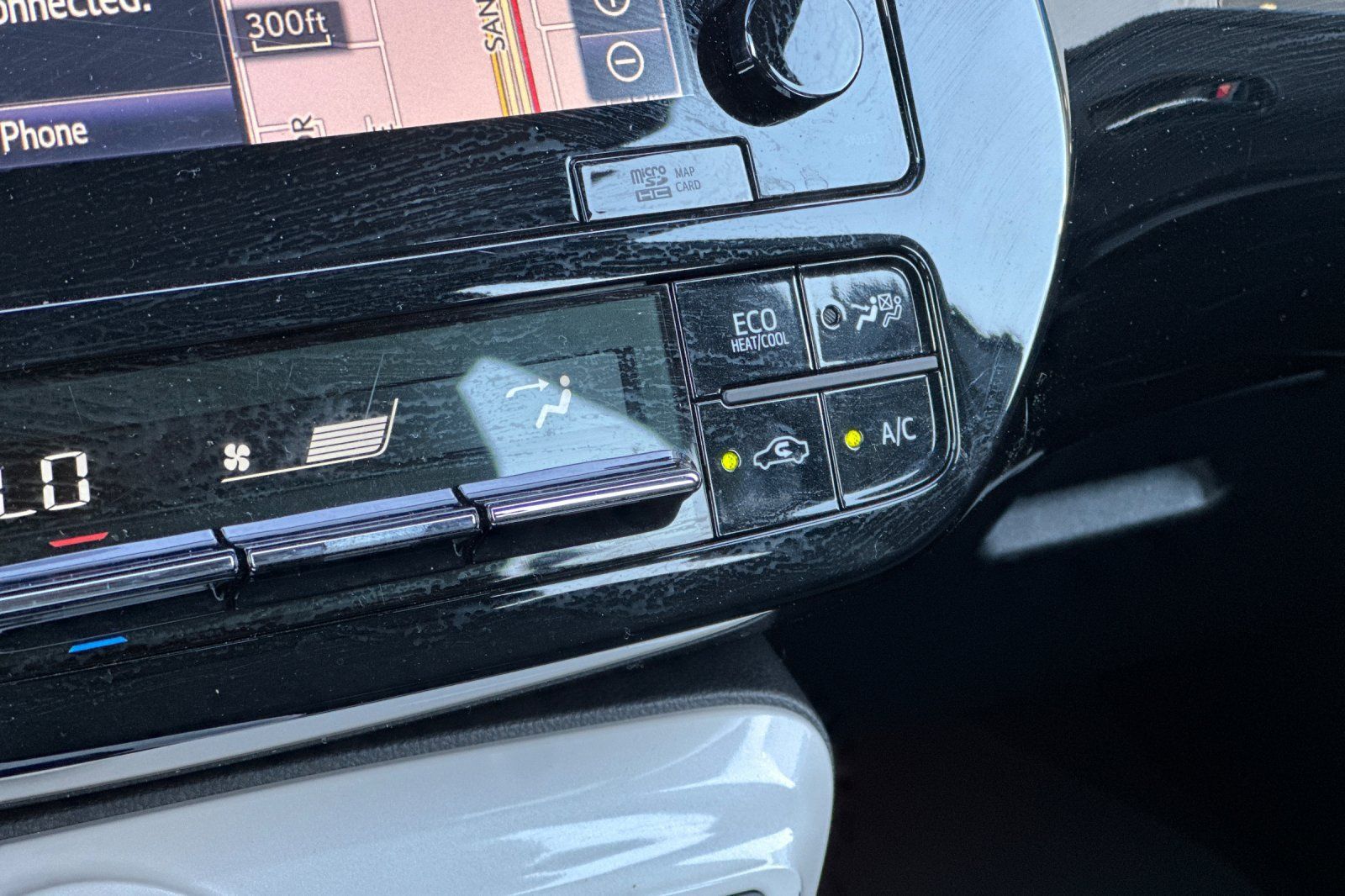 Used 2016 Toyota Prius Three FWD image 30