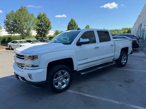 Used 2017 Chevrolet Silverado 1500 LTZ Z71 w/ LTZ Plus Package AWD/4WD image 26