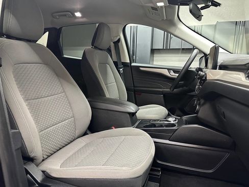 Used 2021 Ford Escape SE image 24