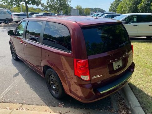 Used 2018 Dodge Grand Caravan SE w/ UConnect Hands-Free Group FWD image 29