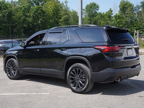 Used 2023 Chevrolet Traverse RS w/ LPO, Floor Liner Package AWD/4WD image 13