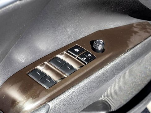 Used 2024 Toyota Camry SE image 11