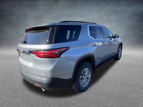 Used 2023 Chevrolet Traverse LT w/ Rear Camera Mirror Package AWD/4WD image 6