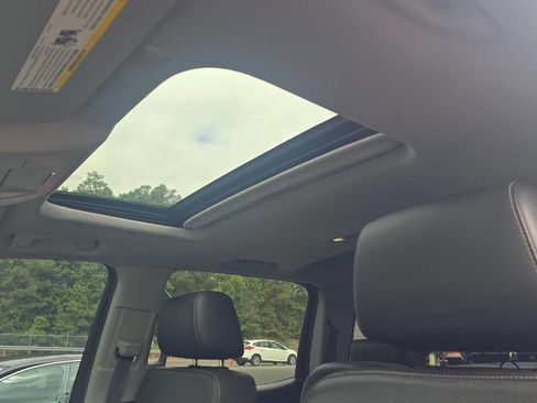 Used 2014 GMC Sierra 1500 SLT w/ SLT Crew Cab Value Package image 10