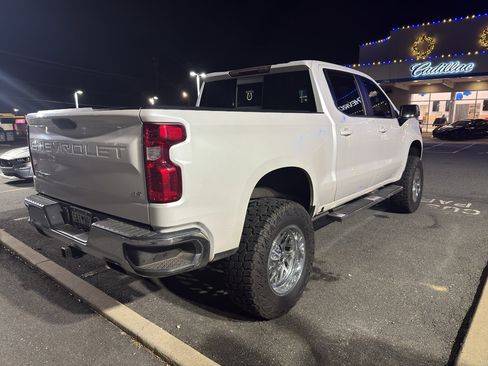 Used 2021 Chevrolet Silverado 1500 LT w/ All Star Edition Plus image 9