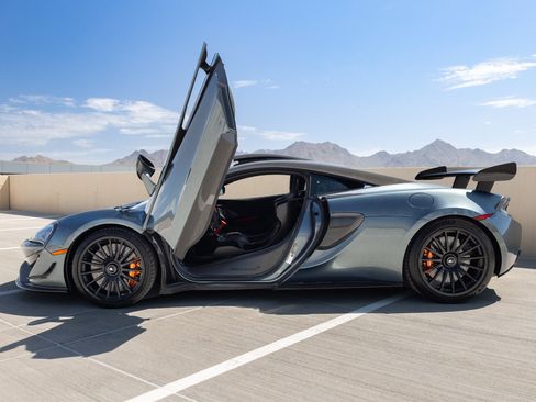 Used 2020 McLaren 620R RWD image 15