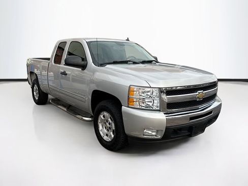 Used 2011 Chevrolet Silverado 1500 LT w/ All-Star Edition image 3