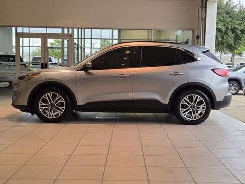 Used 2021 Ford Escape SEL w/ Technology Package FWD image 4