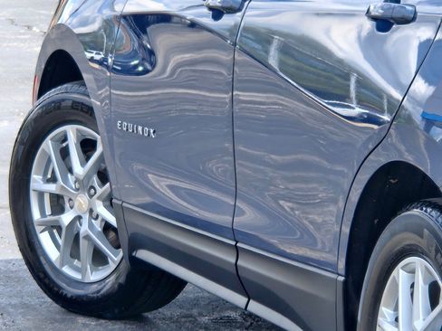Used 2024 Chevrolet Equinox LT FWD image 17
