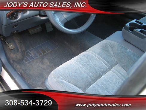 Used 2005 Chevrolet Impala Base image 4