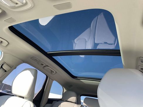 New 2026 Volvo XC60 B5 Ultra w/ Protection Package Premier image 9