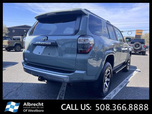 Used 2023 Toyota 4Runner TRD Off-Road Premium w/ Off Road Premium Plus Package AWD/4WD image 5