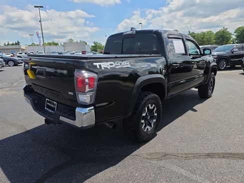 Used 2023 Toyota Tacoma TRD Off-Road AWD/4WD image 11